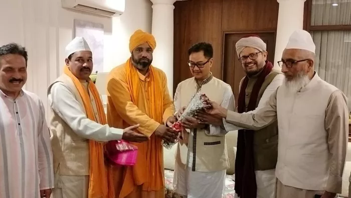किरेन रिजिजू से सूफी काउंसिल के सदस्यों ने की मुलाकात।