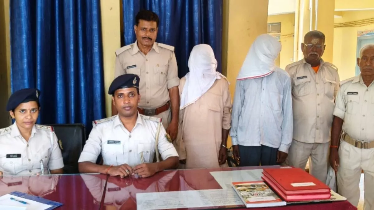 यूपी के 2 बुजुर्ग भाइयों ने SBI बैंक में कर दिया बड़ा कांड, पुलिस बोली- दोनों उठाते हैं अपनी उम्र का फायदा