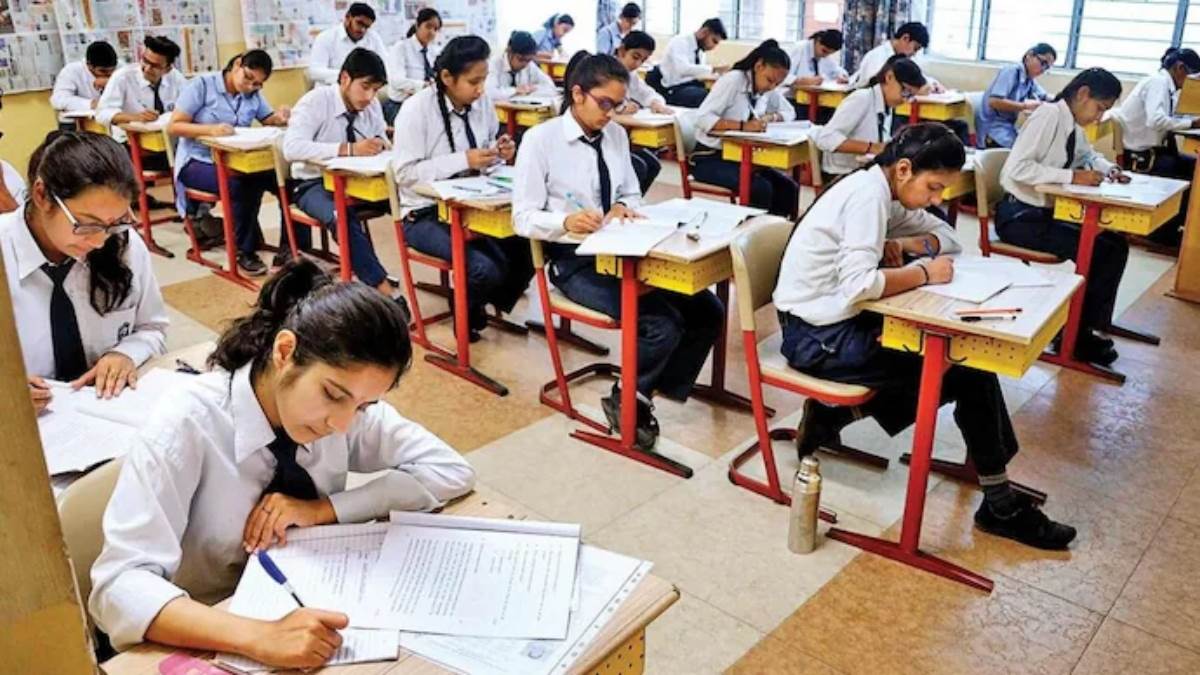 https://www.jagranimages.com/images/newimg/06082025/06_08_2025-cbse_24005815.jpg
