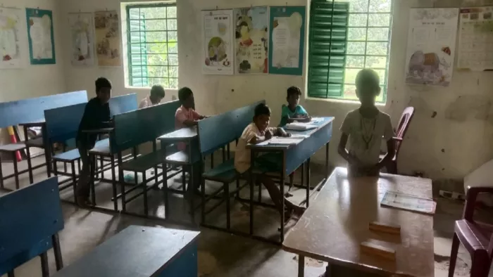 दो शिक्षक गढ़ रहे पांच बच्चों का भविष्य, विभाग मेहरबान।