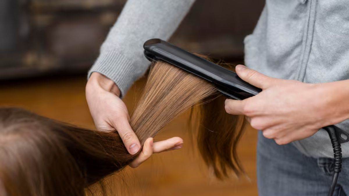 https://www.jagranimages.com/images/newimg/06082025/06_08_2025-hair_straight_24005669.jpg