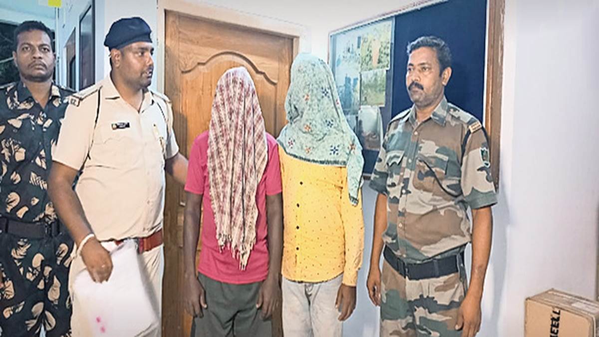 two arrested with elephent tusk