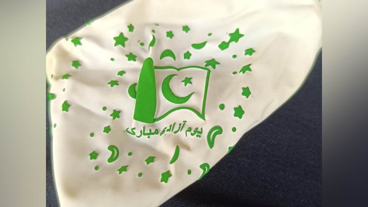https://www.jagranimages.com/images/newimg/06082025/06_08_2025-pakistan_balloon_24004981.jpg