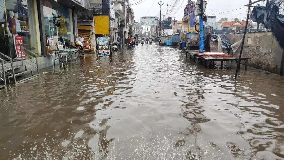 Badaun Flood Alert: गंगा-रामगंगा खतरे के निशान के पार! संभावित बाढ़ को लेकर जिला प्रशासन की एडवाइजरी जारी