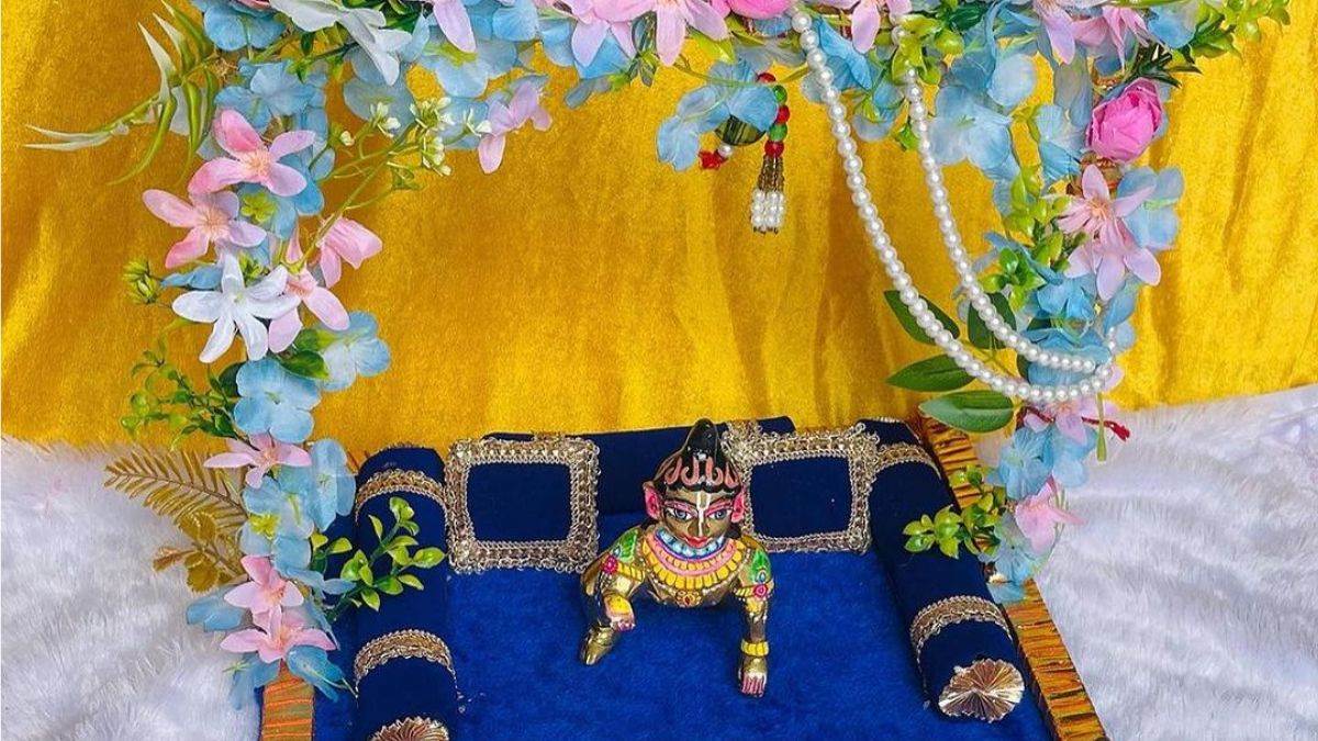 krishna janmashtami 2023 decoration ideas easy ways to makej jhula for bal gopal at home