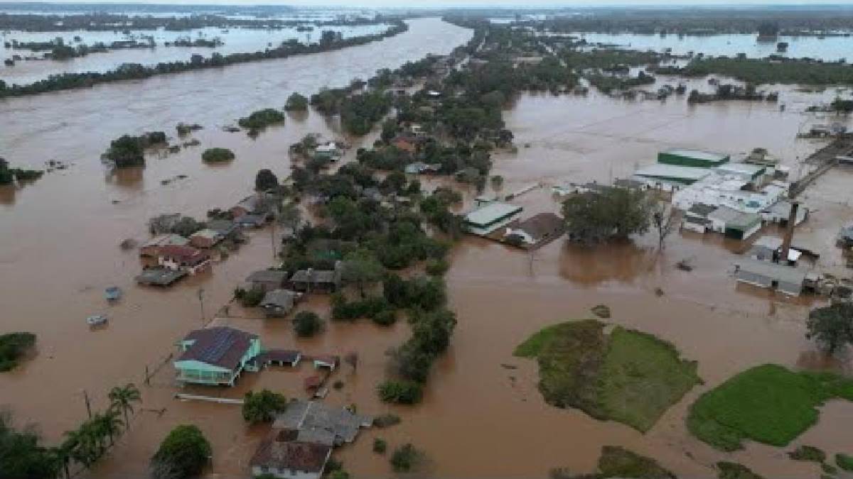 https://www.jagranimages.com/images/newimg/06092023/06_09_2023-brazil_flood_23522854.jpg