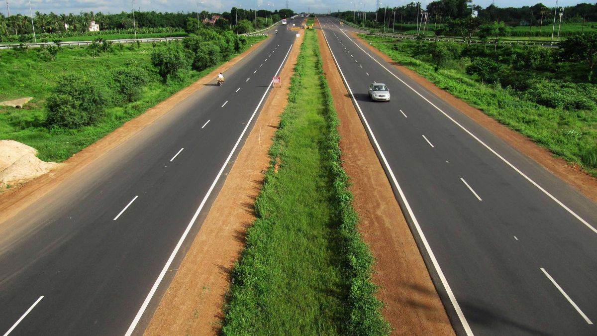 https://www.jagranimages.com/images/newimg/06092023/06_09_2023-highway_up_23523248.jpg