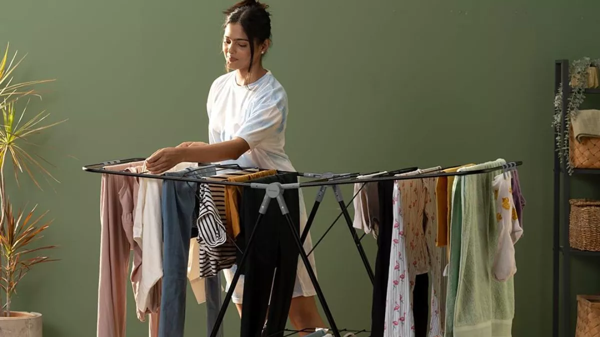 बारीश आए या आंधी! इन एडजस्टेबल Cloth Stand पर सुखा अपने कपड़े, नहीं फैलेगा घर और कपड़े भी सुखेंगे तुरंत