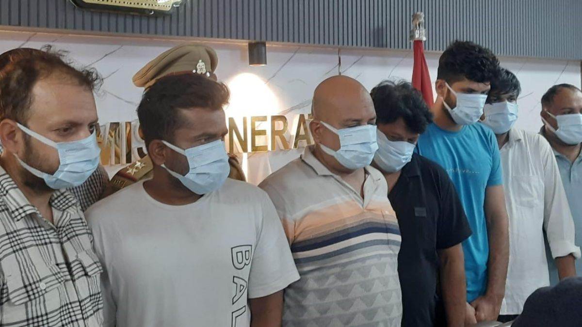 https://www.jagranimages.com/images/newimg/06092025/06_09_2025-arrests_agra_police_24037615.jpg