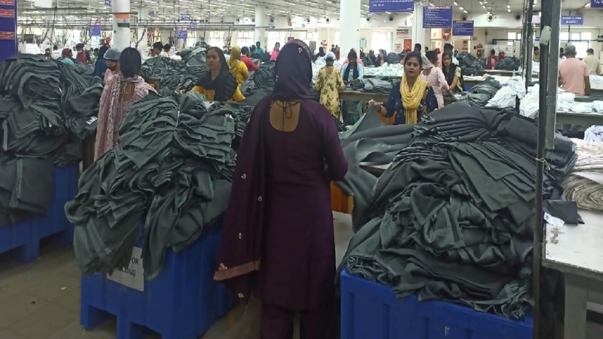 https://www.jagranimages.com/images/newimg/06092025/06_09_2025-cloth_r_24038149.jpg