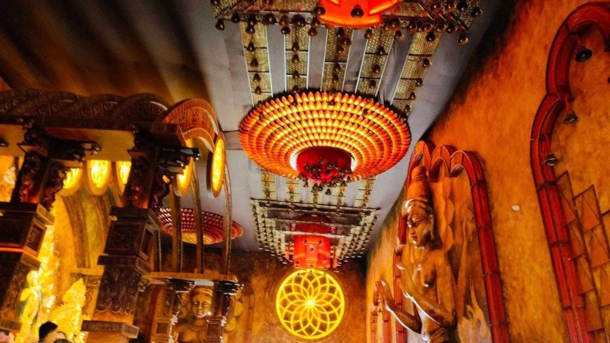 https://www.jagranimages.com/images/newimg/06092025/06_09_2025-durga_pandal_1_24037465.jpg