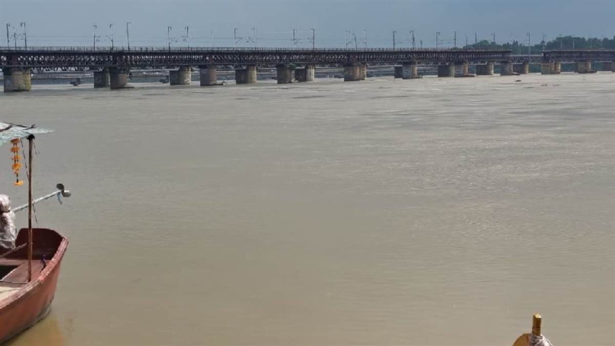 https://www.jagranimages.com/images/newimg/06092025/06_09_2025-flood_1_24038110.jpg