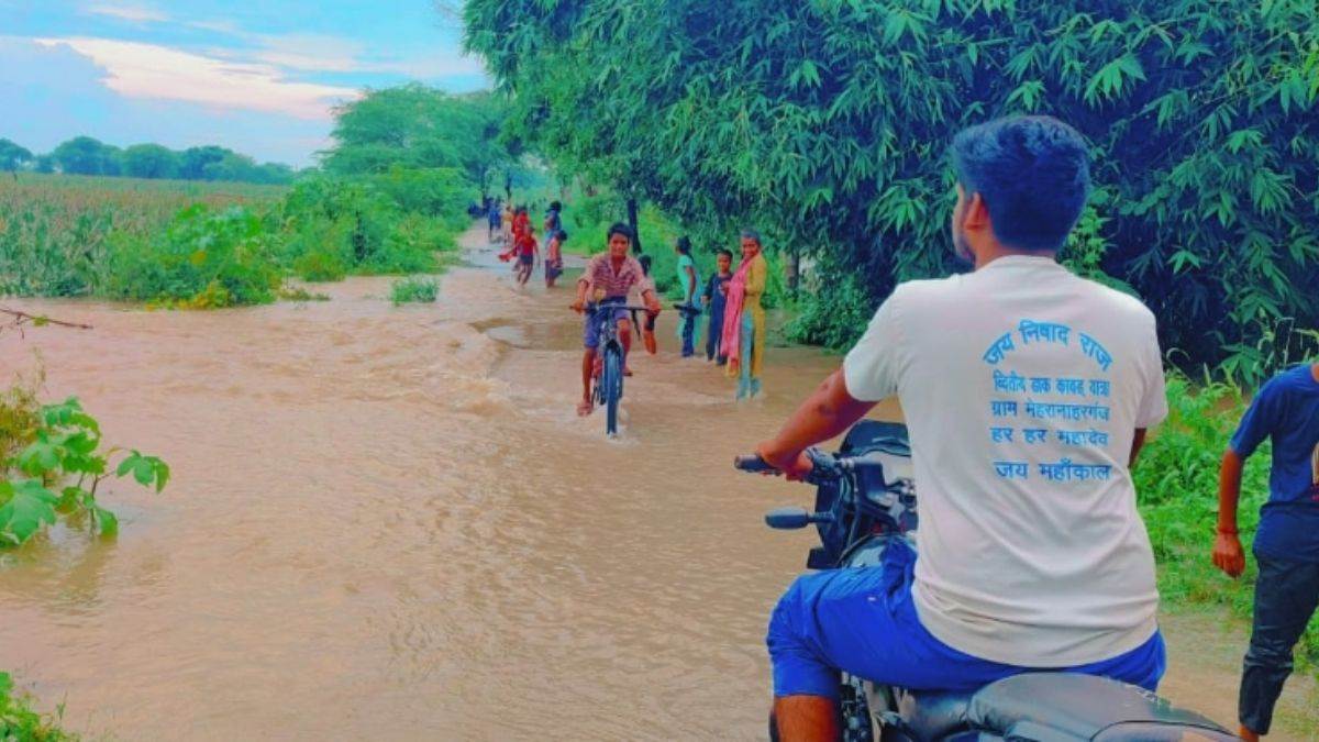 https://www.jagranimages.com/images/newimg/06092025/06_09_2025-flood_24037485_123419980.jpg