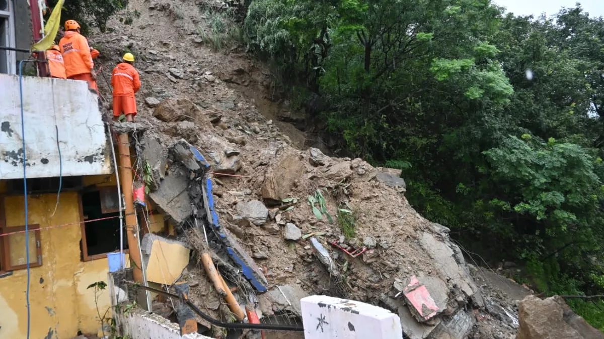 https://www.jagranimages.com/images/newimg/06092025/06_09_2025-himachal_disaster_news_latest_1_24037231.jpg