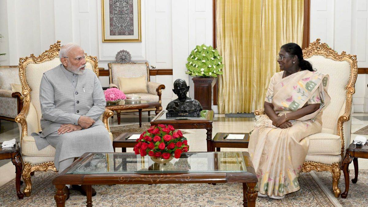 https://www.jagranimages.com/images/newimg/06092025/06_09_2025-pm_modi_meets_president_murmu_24038159.jpg