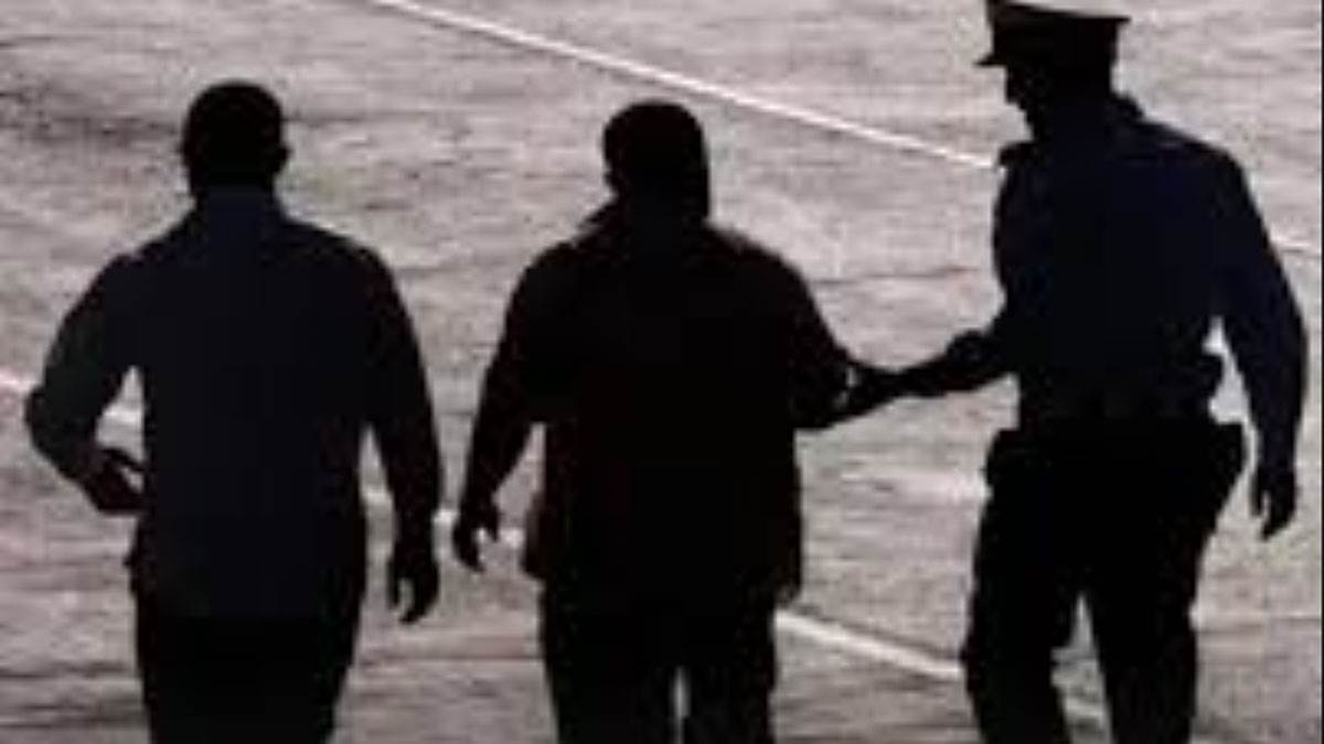 https://www.jagranimages.com/images/newimg/06092025/06_09_2025-police_24037645_144854345.jpg
