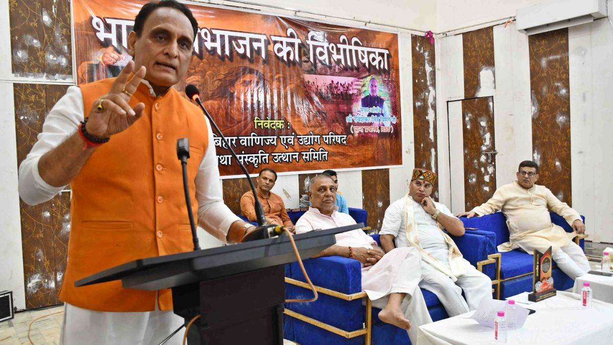 https://www.jagranimages.com/images/newimg/06092025/06_09_2025-rakesh_sinha_24038115.jpg