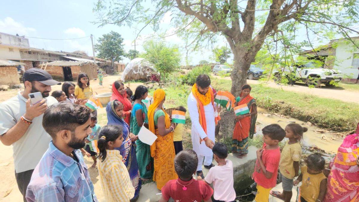 https://www.jagranimages.com/images/newimg/06092025/06_09_2025-rashtra_gungan_yatra_24037940.jpg