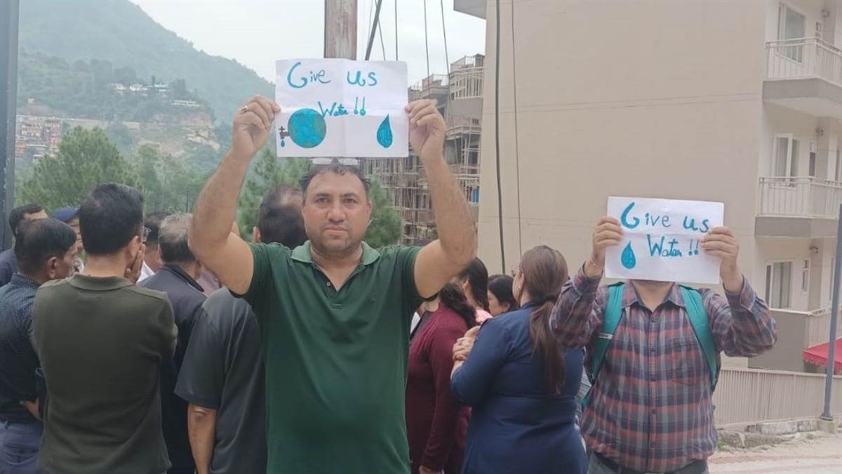 https://www.jagranimages.com/images/newimg/06092025/06_09_2025-solan_24038209.jpg