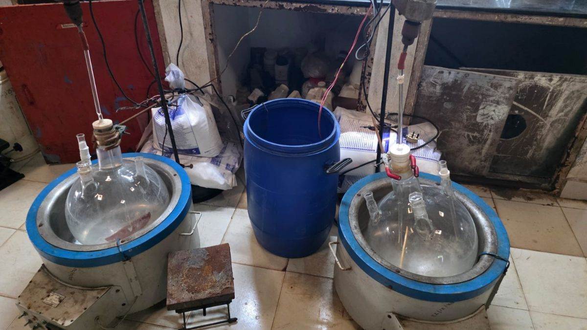 https://www.jagranimages.com/images/newimg/06092025/06_09_2025-telangana_drugs_factory_24037973.jpg
