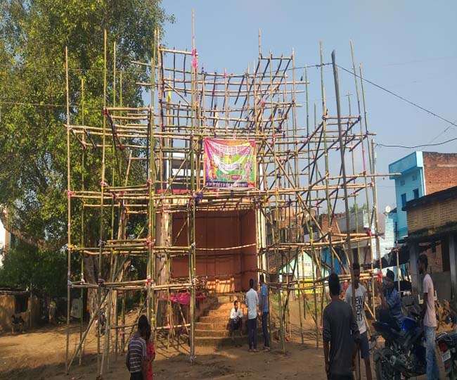 Dehri Durga Puja: बस्तीपुर पूजा पंडाल में दिखेगा कोलकाता के काली मंदिर का नजारा, 35 फीट से ऊंचा होगा पंडाल - The view of Kali temple of Kolkata will be seen in