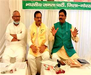 बैठक को संबोधित करते गोरखपुर क्षेत्र के चुनाव प्रभारी अरविंद मेनन व क्षेत्रीय अध्यक्ष डा. धर्मेंद्र सिंह। जागरण