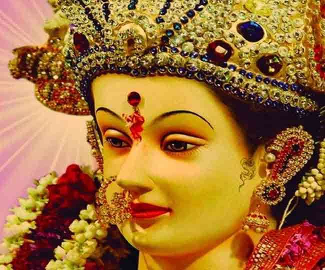 Maa Durga Aarti नवरात्रि में करें मां दुर्गा की यह प्रसिद्ध आरती, जय अम्बे गौरी, मैया जय श्यामा