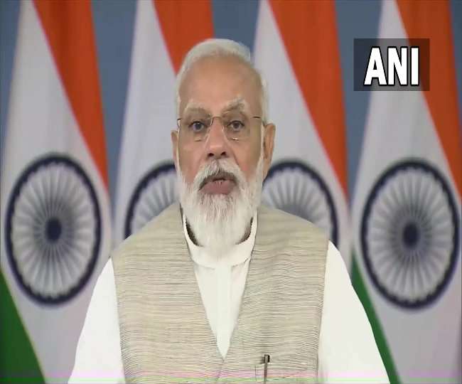 प्रधानमंत्री ने सीहोर, हरदा और डिंडौरी जिले के हितग्राहियों से वर्चुअल संवाद किया