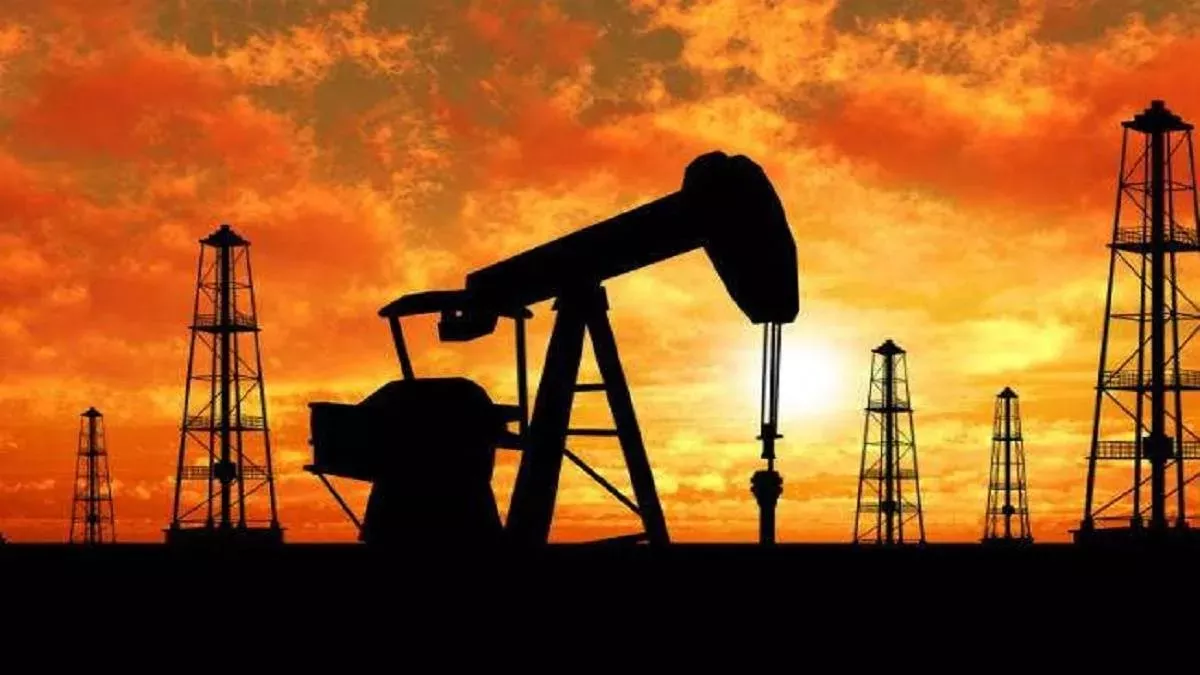 OPEC प्लस का Crude Oil के उत्पादन में कटौती का फैसला, नवंबर से लागू होंगे बदले हुए नियम