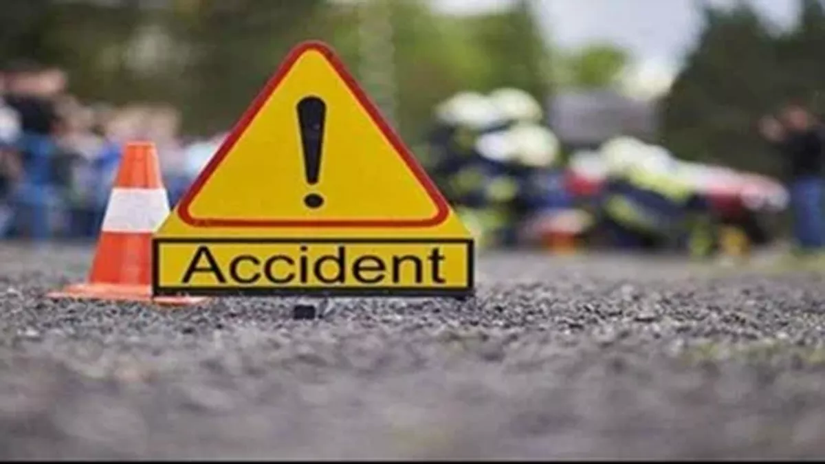Dhanbad Road Accident : कतरास सड़क दुर्घटना में  बाइक सवार एक युवक की घटनास्थल पर मौत से पसरा मातम