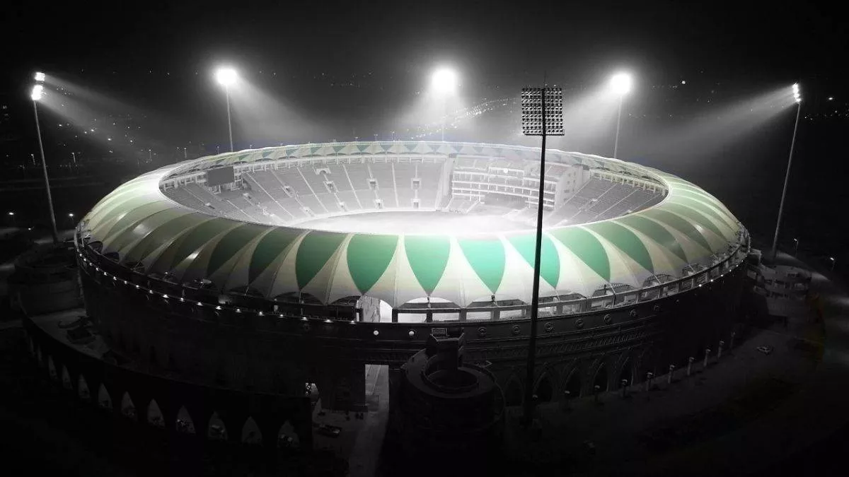 ODI India Vs SA: वनडे मैच से पहले इकाना स्टेडियम की पार्किंग में भरा पानी, अब दो किमी दूर खड़ी होंगी गाड़ियां
