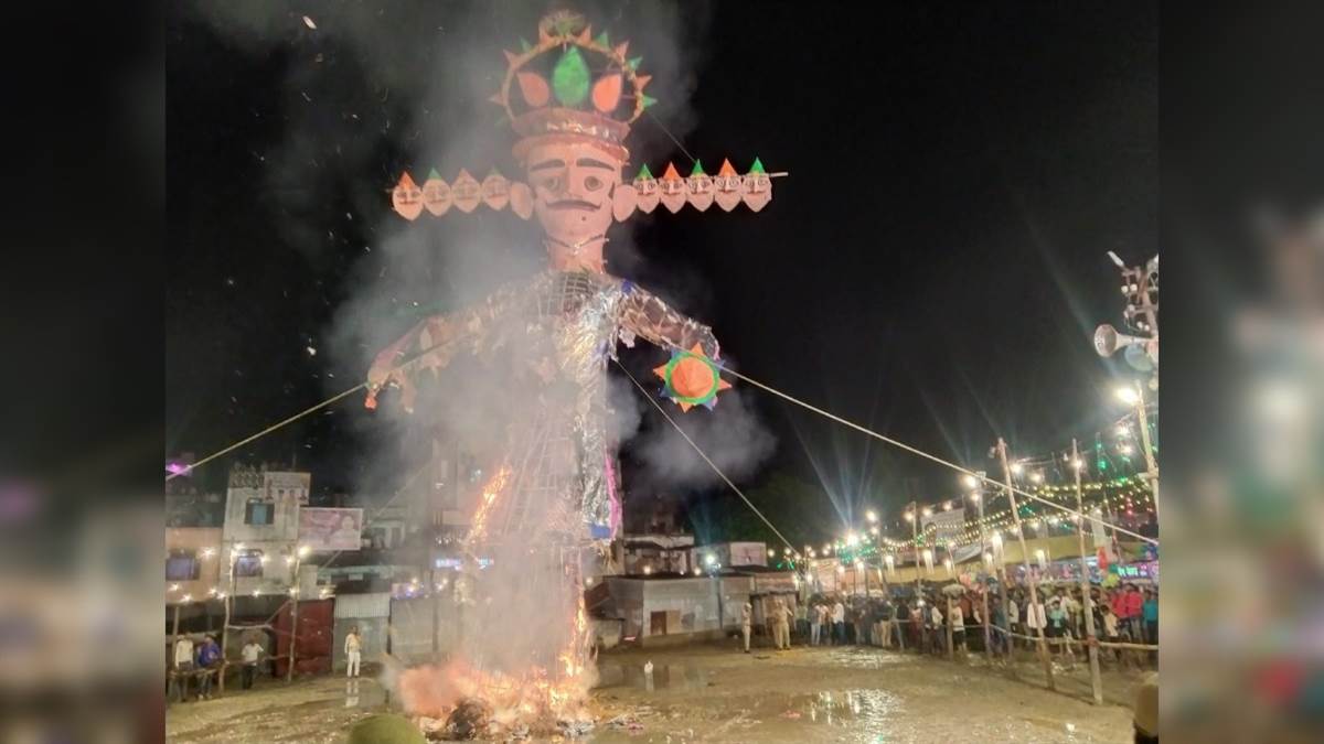 fatehpur ravana dahan ravana effigy burnt fireworks spread a beautiful shade