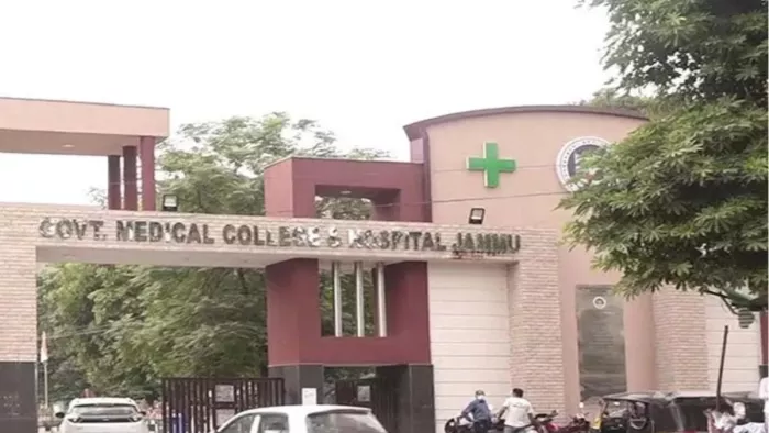 जम्मू स्वास्थ्य विभाग ने डॉक्टरों और पैरामेडिकल स्टॉफ अटैचमेंट रद किया। (फाइल फोटो)