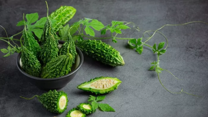 Karela Recipe: इस तरह दूर करें करेले की कड़वाहट