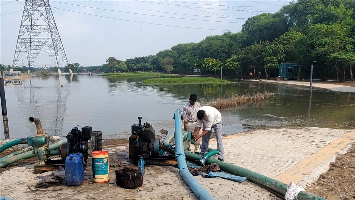 ncr east delhis asita east park hot air balloon ride delayed