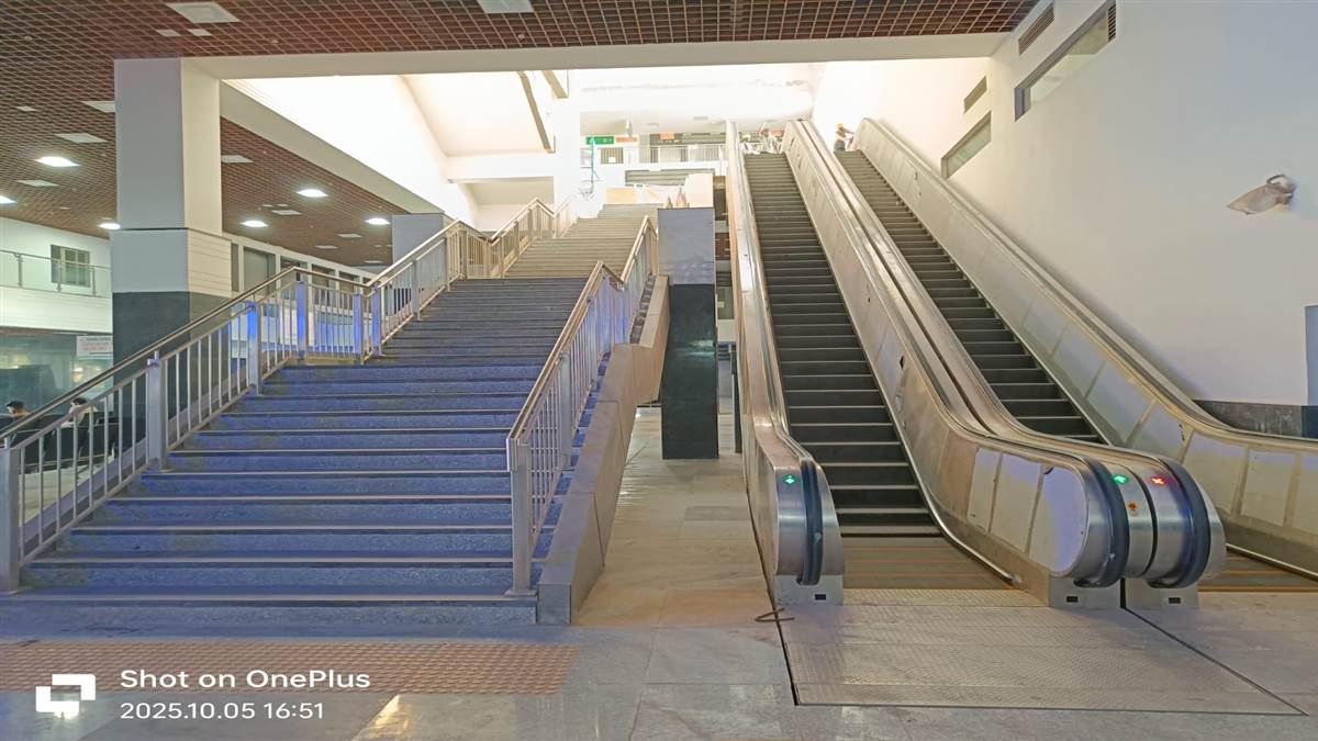 entry to chandigarh railway station from panchkula site resumes two escalators also operational providing convenience to passengers during the festival season
