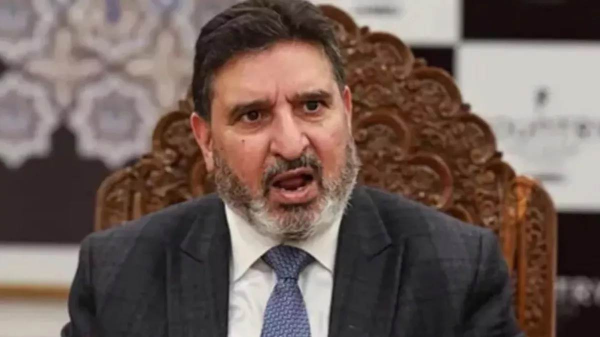 jkap leader bukhari accuses national conference of vendetta politics