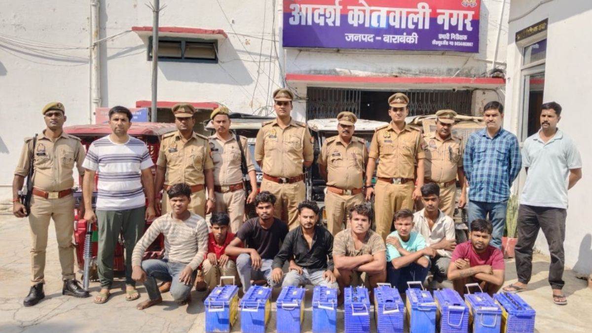 e rickshaw theft gang busted eight arrested in barabanki