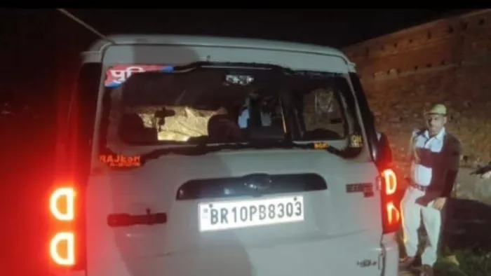 पीरपैंती में उत्पात विभाग की छापेमारी दल पर हमला। फोटो जागरण