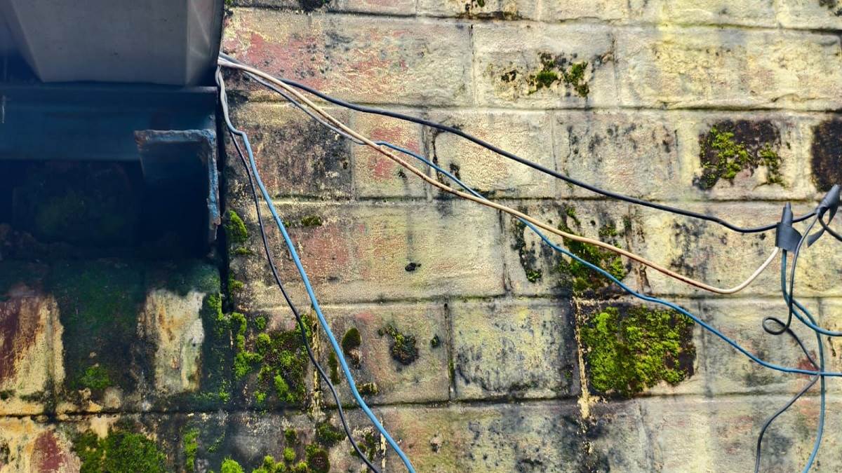 lightning strikes in chakradharpur railway quarter railway worker dies due to electric current