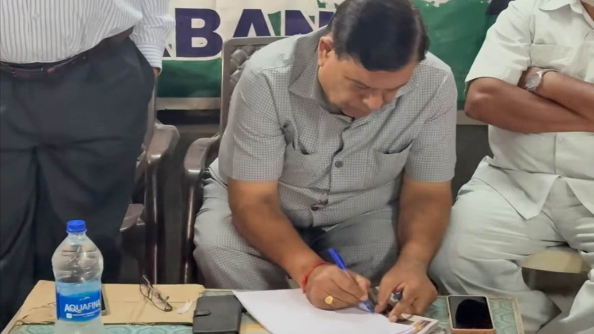 congress party launches signature campaign for jammu and kashmir statehood