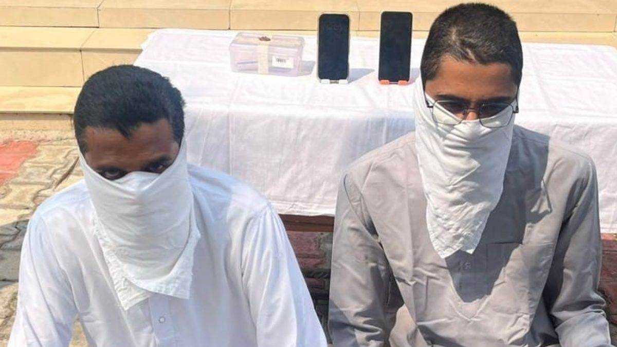 ncr cyber fraud in new delhi interstate gang busted11 lakhs recovered