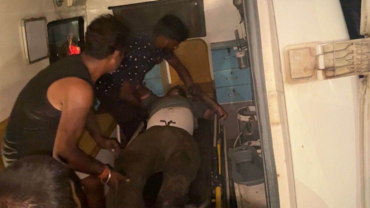 shopkeeper dies in dhanbad gas cylinder explosion while refilling