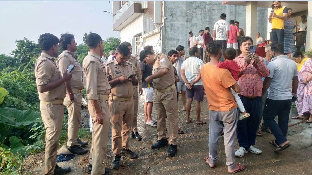 fire at councilors home in sambhal four injured police investigating