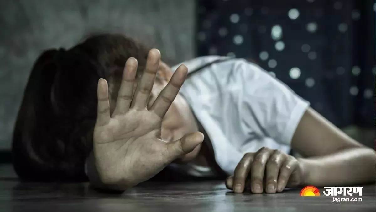 meerut news facebook friend harassed by promising marriage refuses marriage after childbirth