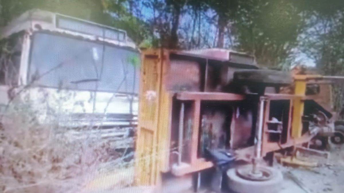 jamshedpur city buses to be auctioned as scrap after years of neglect