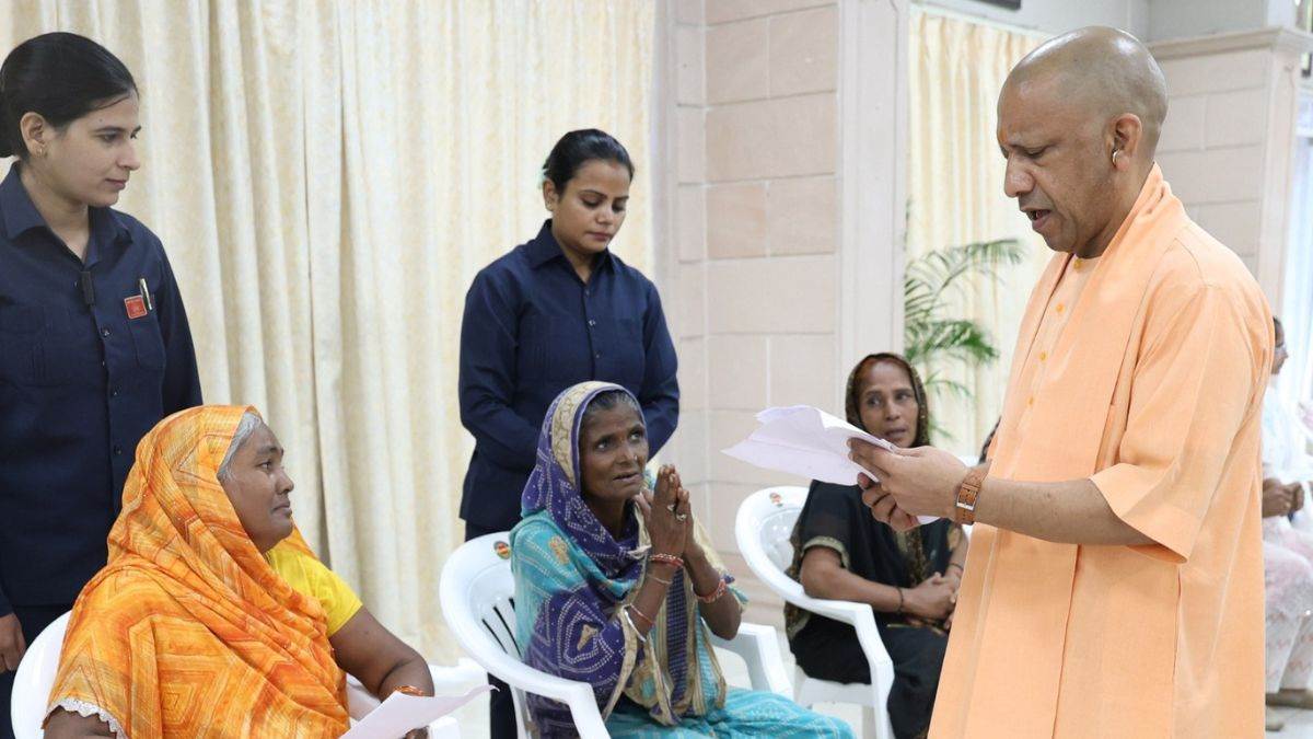 lucknow news cm yogi addresses grievances in janta darshan