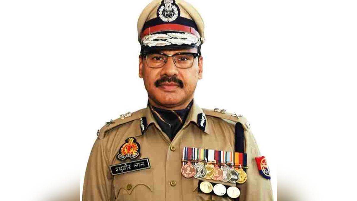 four senior ips officers transfers in uttar pradesh by yogi government