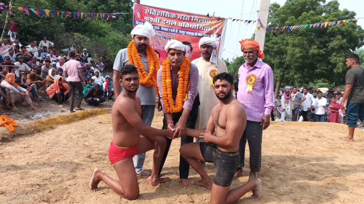 wrestling match at bharat milap chini and lakkar wrestlers draw