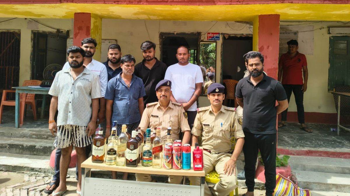 rjd leaders son and 6 others arrested in hotel liquor party